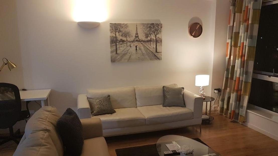 Marco Island -Very Spacious City Centre 1 Bedroom Apartment 노팅엄 외부 사진