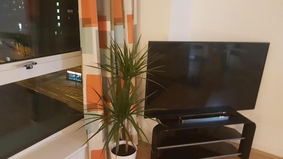 Marco Island -Very Spacious City Centre 1 Bedroom Apartment 노팅엄 외부 사진